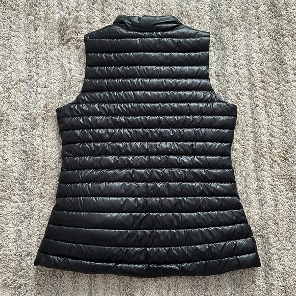 Lululemon Pack It Down Vest in black shine - Picture 4 of 16